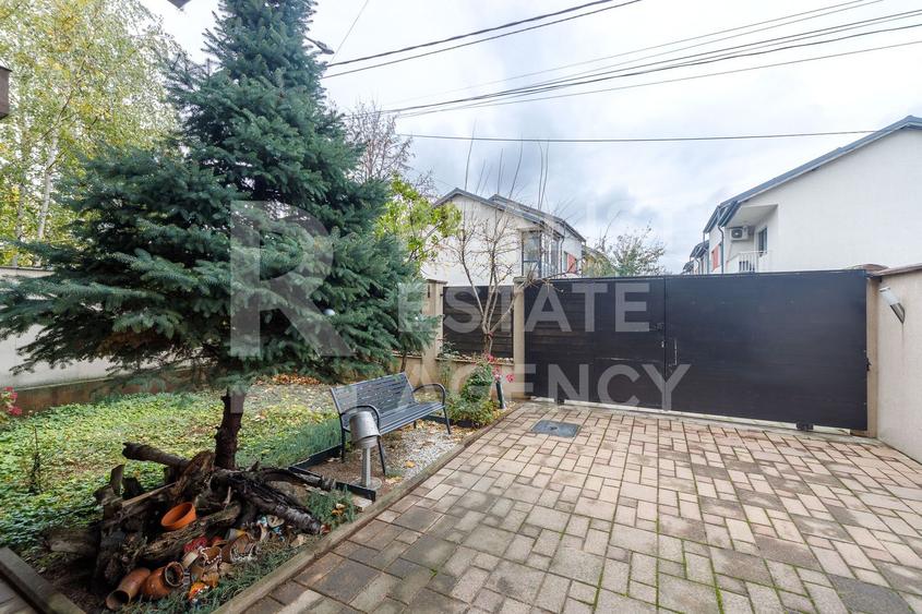 Vânzare, Duplex, 8 camere, zona Militari