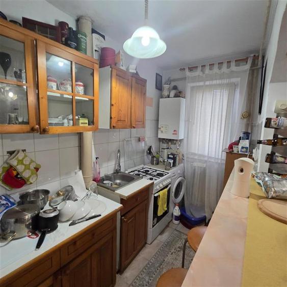 Apartament 2 camere parter inalt Amanetu Piciu