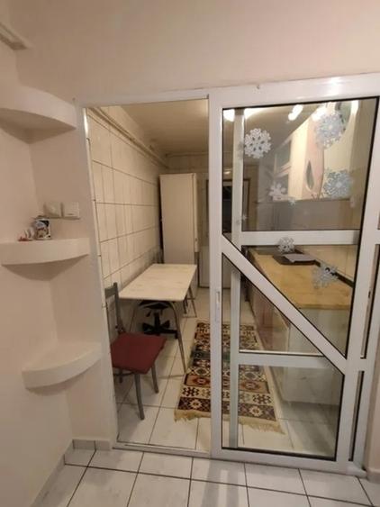 Etaj 1 Ap 2 Camere Decomandat 58mp zona Frumoasa