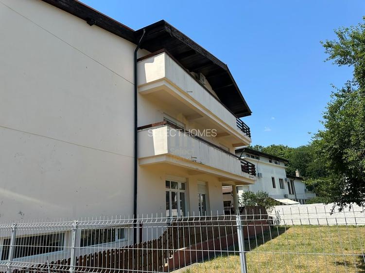 Vila 10 Camere 600mp Teren 1775 mp de Vanzare *Iancu Nicolae*