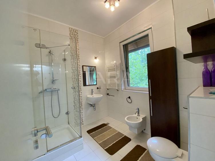 Oportunitate excelentă! Apartament in vilă, 5 camere.