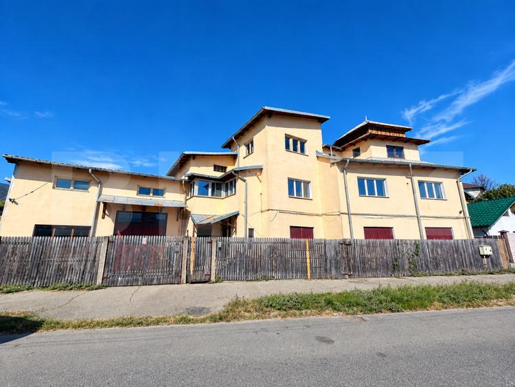 Spațiu comercial cu multiple încăperi, fost atelier, zonă foarte linistita