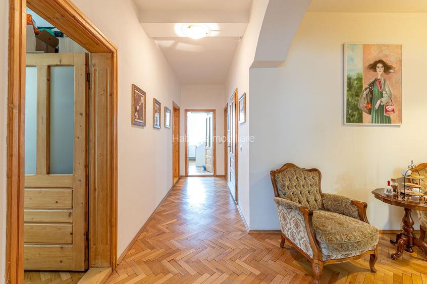 Vilă 4 familii | Apartament + mansardă | Curte 98 mp - 23