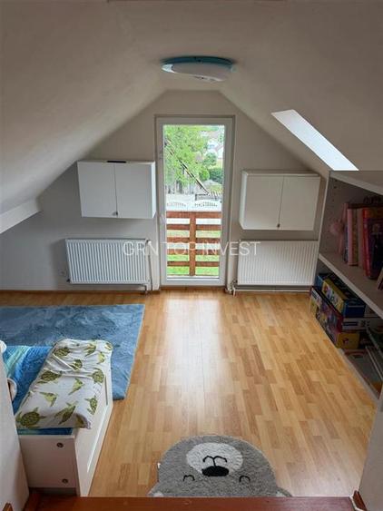Casa cu 6 camere 2 bai si 1030 mp teren in Viile Sibiului - 10