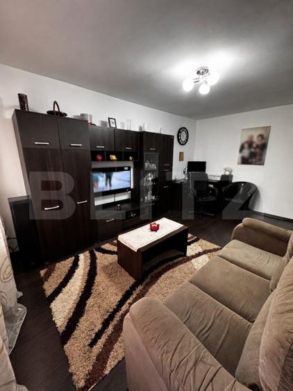 Apartament cu 2 camere, 50 mp, parcare, zona Blocuri