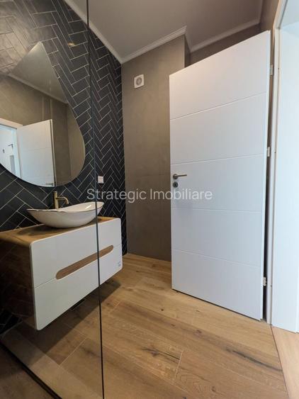 Apartament cu 3 camere, zona Eroilor, Floresti - 11