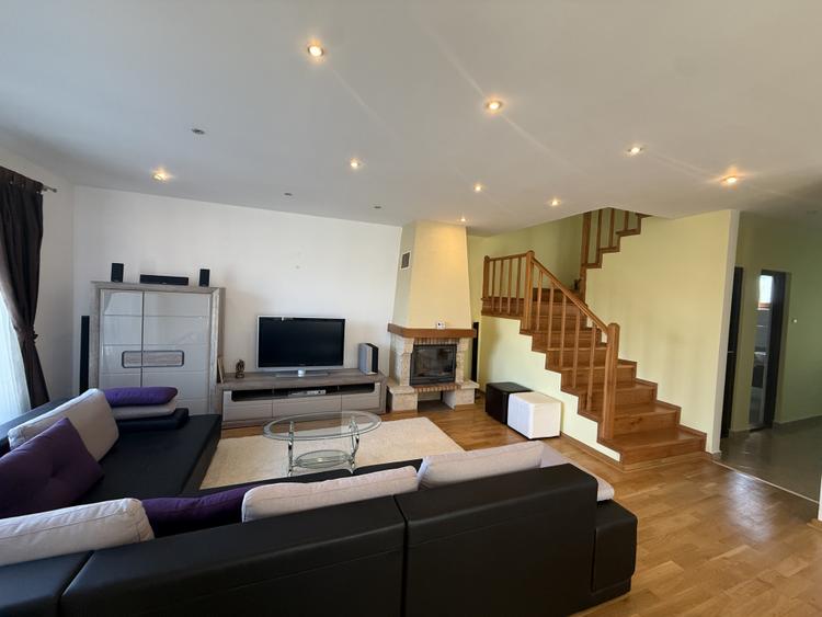 Casă individuală de vânzare – 160 mp utili | Zona Micesti | 410 mp teren.
