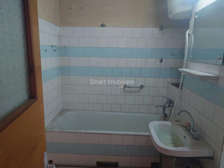 Apartament 3 camere, et. 2, zona Ultracentrala