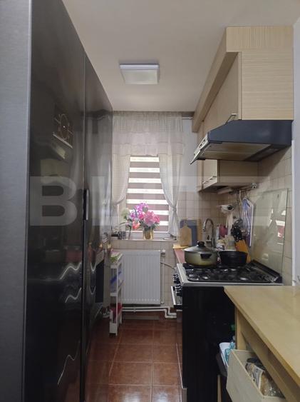 Apartament cu 3 camere, zona Licee
