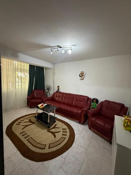 Apartament 3 camere parter mobilat, zona Paco Sud.