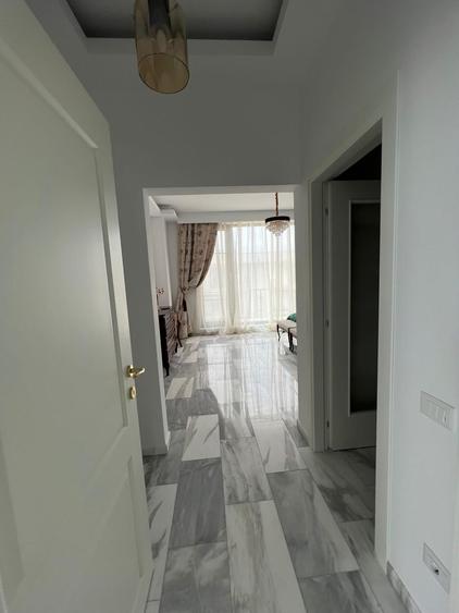 Penthouse mobilat lux , vedere frontală la mare