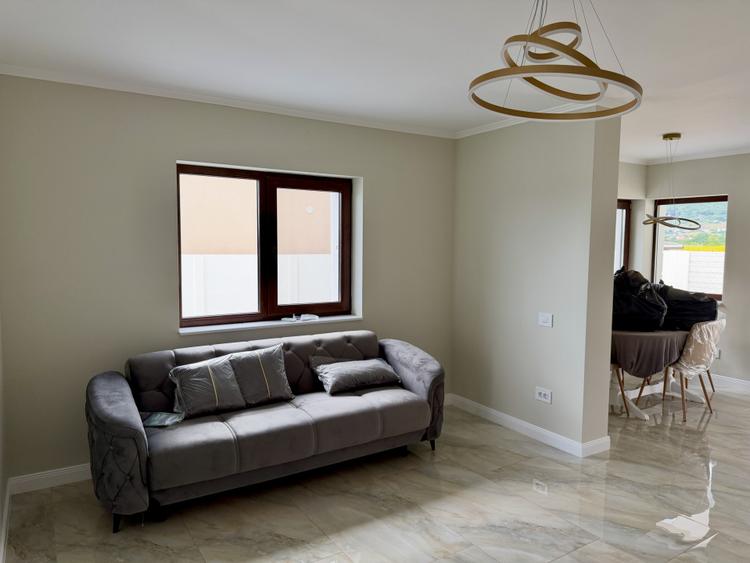 Casă Exclusivistă | 4 Camere | Teren 470 mp | Zona Micesti