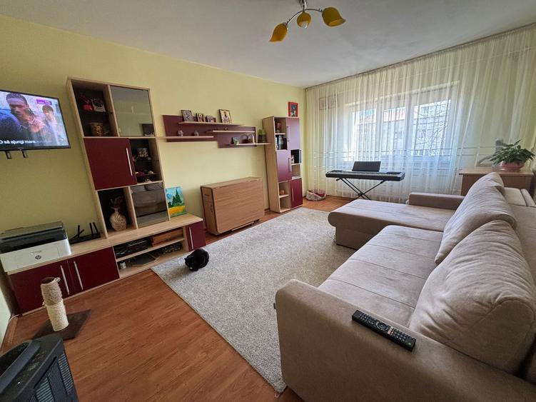 3 camere decomandat 2 bai 71mp mobilat zona nicolina prima statie lidl