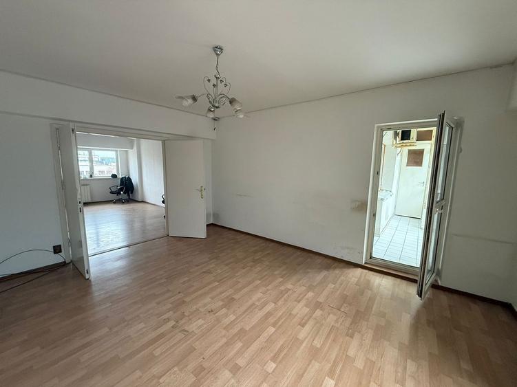 Apartament de vanzare 4 camere Victoriei ultracentral