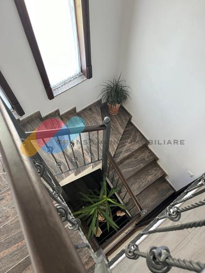 Casă premium, 260 mp utili, teren 1000mp-Dezmir