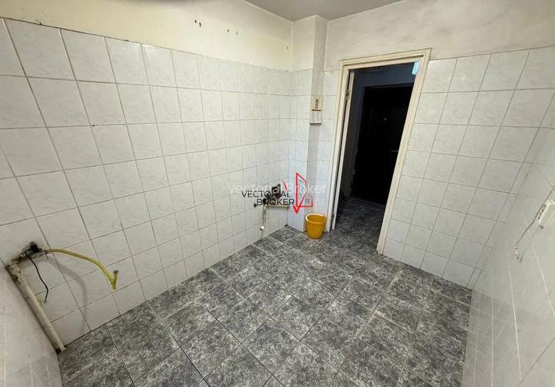 4 camere Titan Costin Georgian Metrou - 7