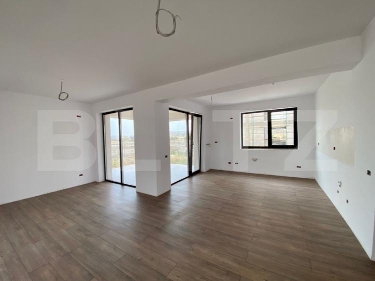 Apartament 3 camere, 101 mp, zona Petrestiului