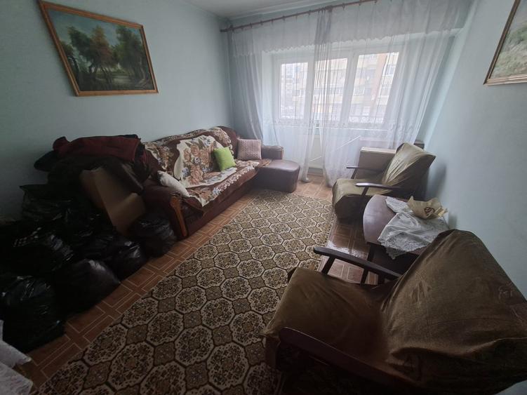 Apartament cu 3 camere, decomandat, etajul 1/8, zona Garii
