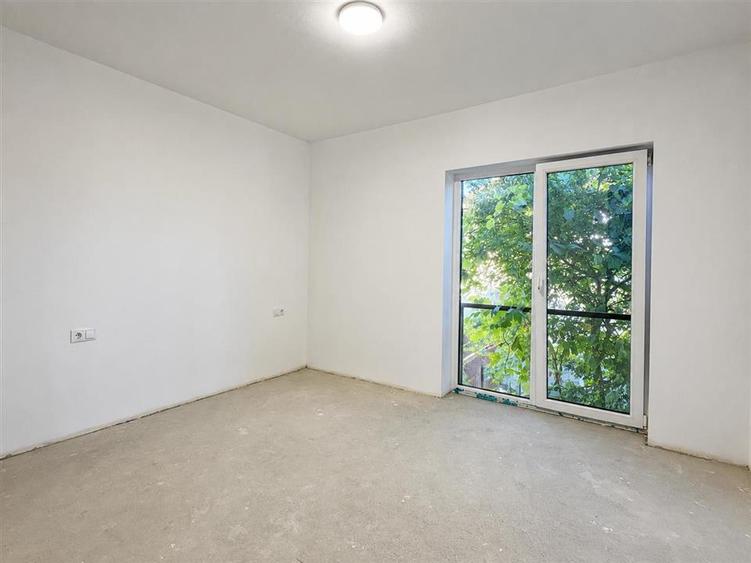 Casa NOUA la cheie individuala 4 camere si curte proprie zona Turnisor