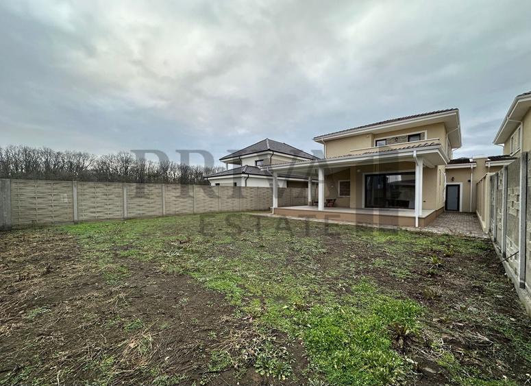Casa modernă 5 camere, 3 bai, garaj, Dumbrăvița