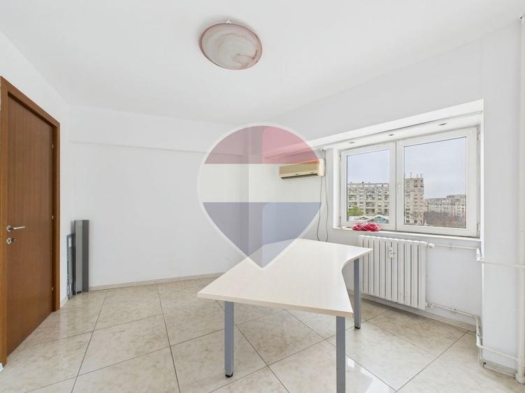 Apartament cu 3 camere de vanzare - Spatiu de birou - Rond Alba Iulia