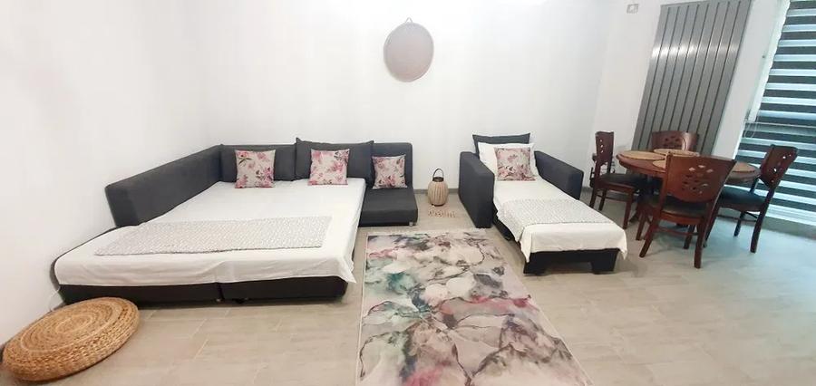 DE VÂNZARE STUDIO MAMAIA ALEZZI