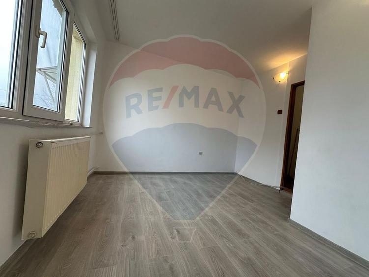 Apartament cu 1 cameră de vânzare în zona Calea Moinești
