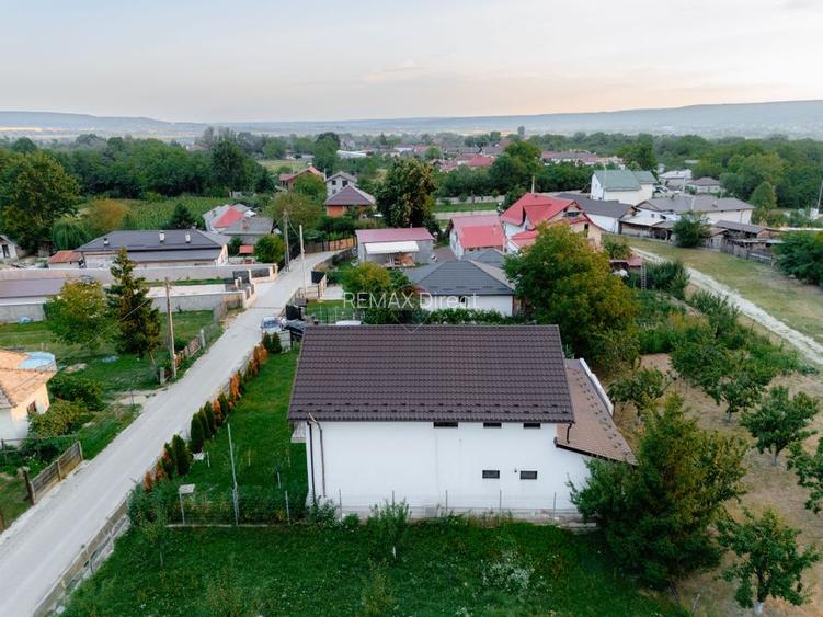 Casă/  Vilă de vânzare Piscani –la doar 5 minute de Mioveni - 37