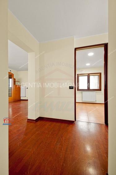 Apartament 3 camere dec in Galati Micro 21 vedere la Dunare langa turn - 6