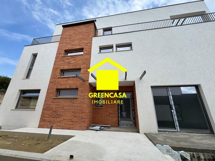 Duplex semifinisat, 175 mp utili, garaj dublu, cartier Voroneț