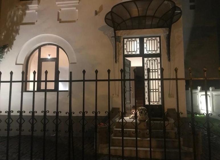 Vila deosebita cu 8 camere, renovata integral zona Kiseleff -Aviatorilor