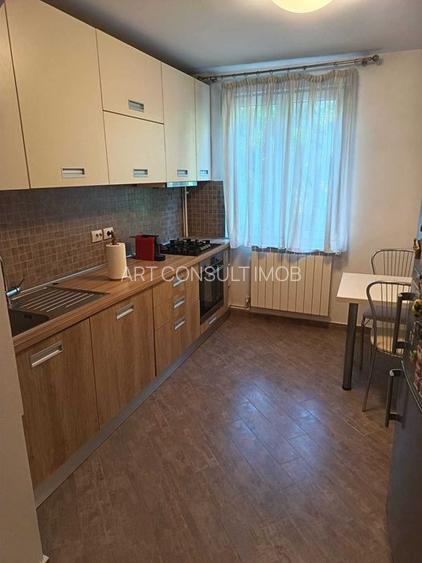 Apartament 3 Camere | Aparatorii Patriei | Decomandat | Metrou | Petfrienldy