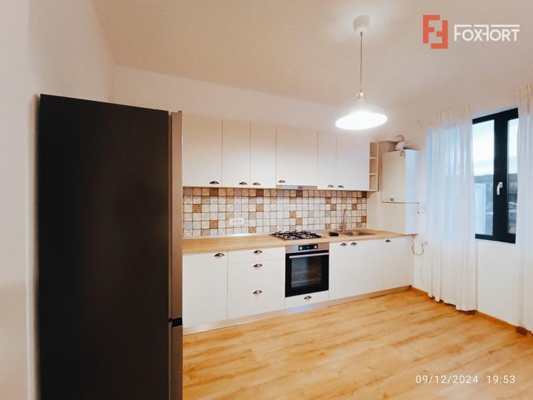 Casa tip triplex cu priveliste de vis in Giroc - V7245