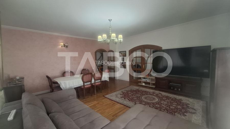 Apartament 4 camere 155 mp 2 balcoane garaj inchis Central Sibiu - 2