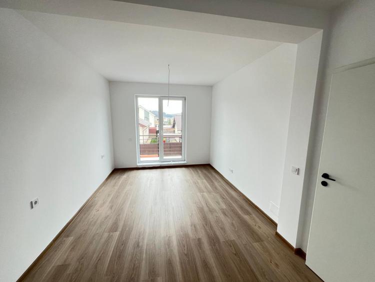 Casa - Duplex - 4 camere - 115mp - Curte 300mp - Utilitati - Sanpetru