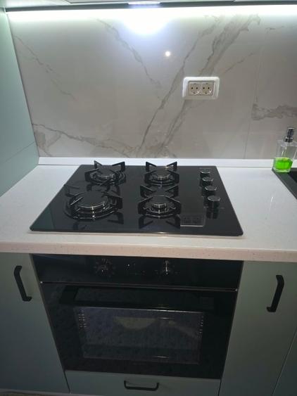 Proprietar, vand garsoniera complet  mobilata si utilata   loc de parcare inclus