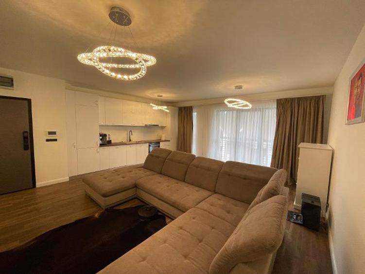 2 camere complex exclusivist, langa  Peles, et 1, 72mp, 2025, se vinde la cheie