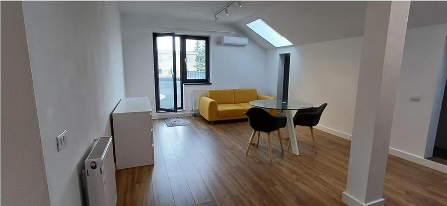 Penthouse 3 camere cu terasa mare si loc de parcare Florilor