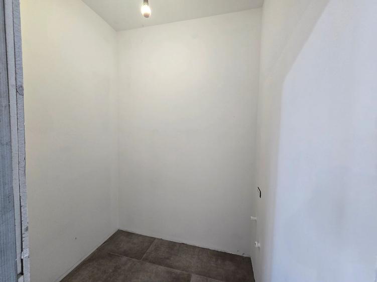 1/2 Duplex pe parter,predare la cheie , 3 dormitoare, Zona Metro 2, Comision 0%