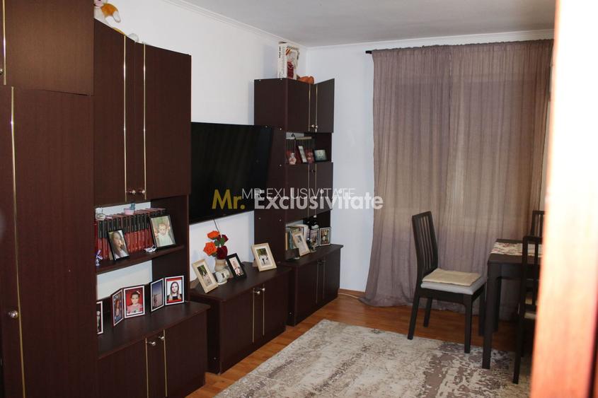 Apartament cu 3 camere decomandat, 71 mp – zona 9 Mai