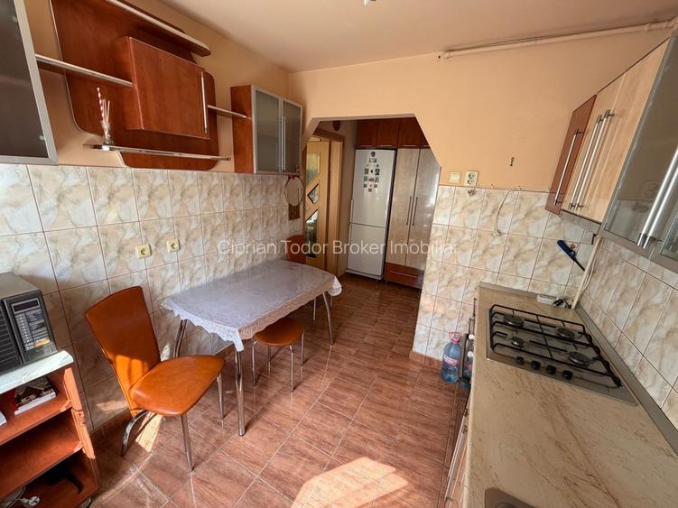 Apartament 2 camere de inchiriat, etaj 2 - zona Cetate - 5