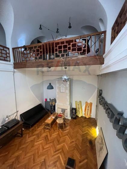 Apartament cu 4 camere de închiriat în zona Dacia pretabil birou