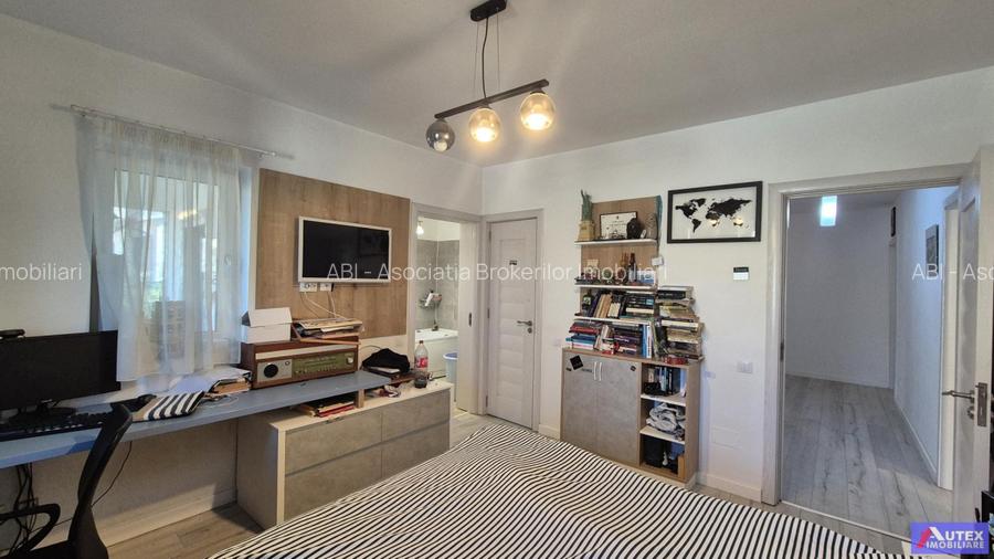 Casa Central Magurele pe Parter - 4 camere, 4 bai si teren de 580 mp - 16