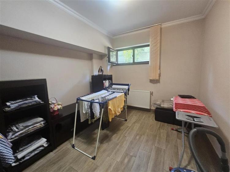 Vanzare 4 Camere Damaroaia Luptatorilor duplex 2 Etaje