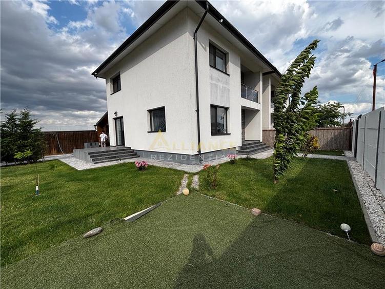 Casa individuala 4 camere , 2 băi , mobilat-utilată