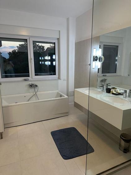 Apartament de inchiriat 5 camere - zona BANEASA.