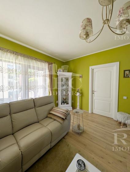 Casa cuplata finisata cu teren 300 mp Floresti str. Narciselor