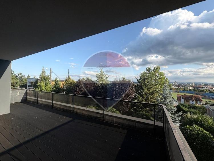 Apartament de inchiriat, 130 mp, Dealul Florilor – terasa 50 mp