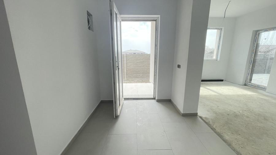 Duplex pe parter de vanzare in Bucovat