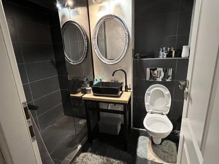 Vand apartament complet renovat , zona Guliver!!!